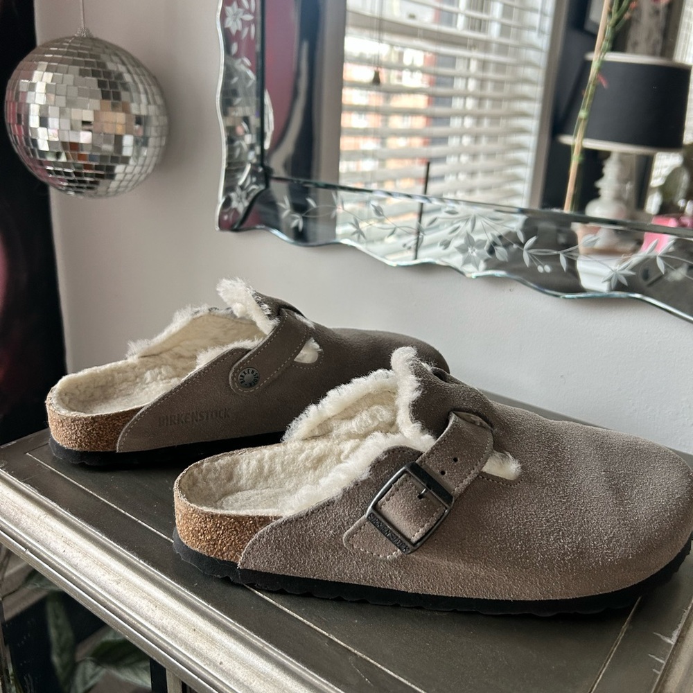 Birkenstock BOSTON  Suede Shearling Clog Mules with Cream Lining.